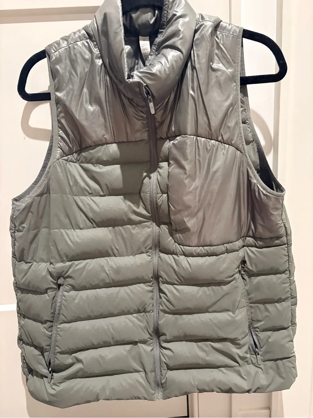 Lululemon Navigation Stretch Down Vest Grey Sage size 10 women's